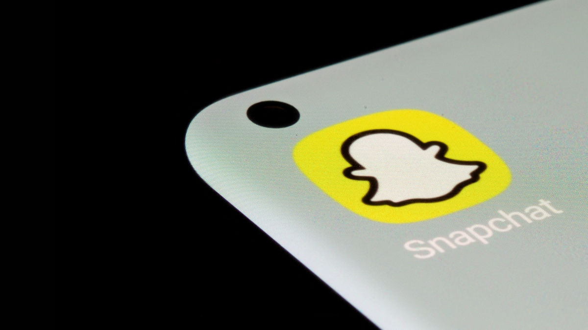Snapchat now allow users to create AI images